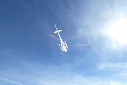 Heliskiing1